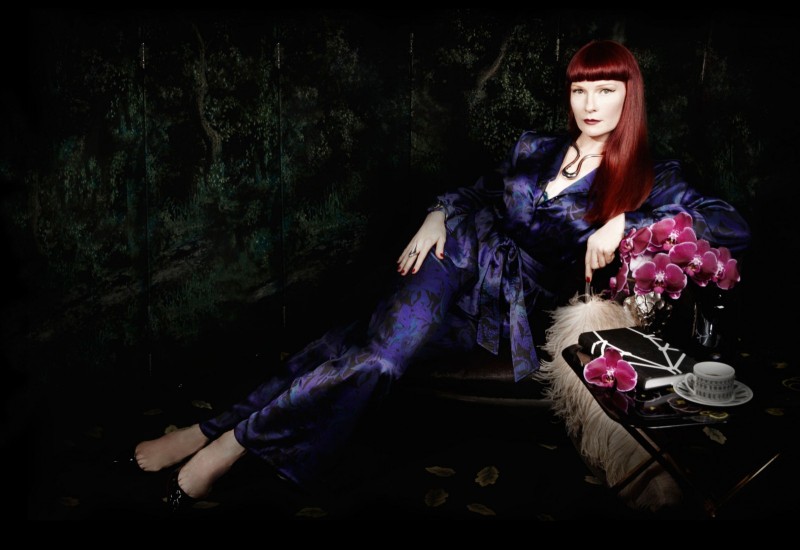 Betony Vernon ou La Symphonie Sexuelle "Paradise Found"